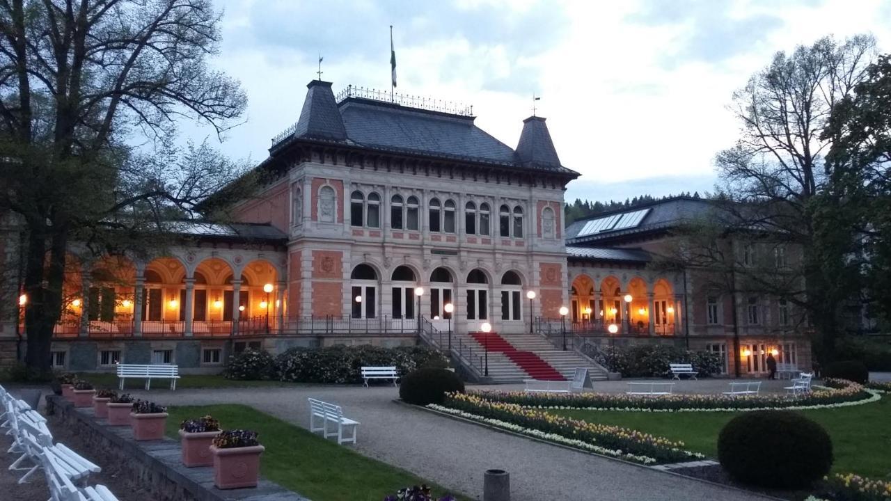Hotel - Pension Vesta Bad Elster Exterior photo